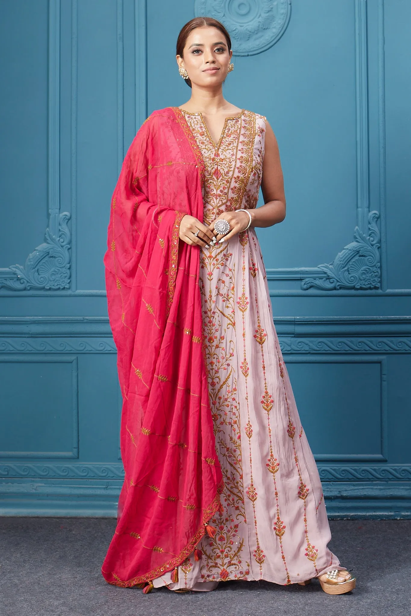 510038 Light Pink Embroidered Anarakali suit