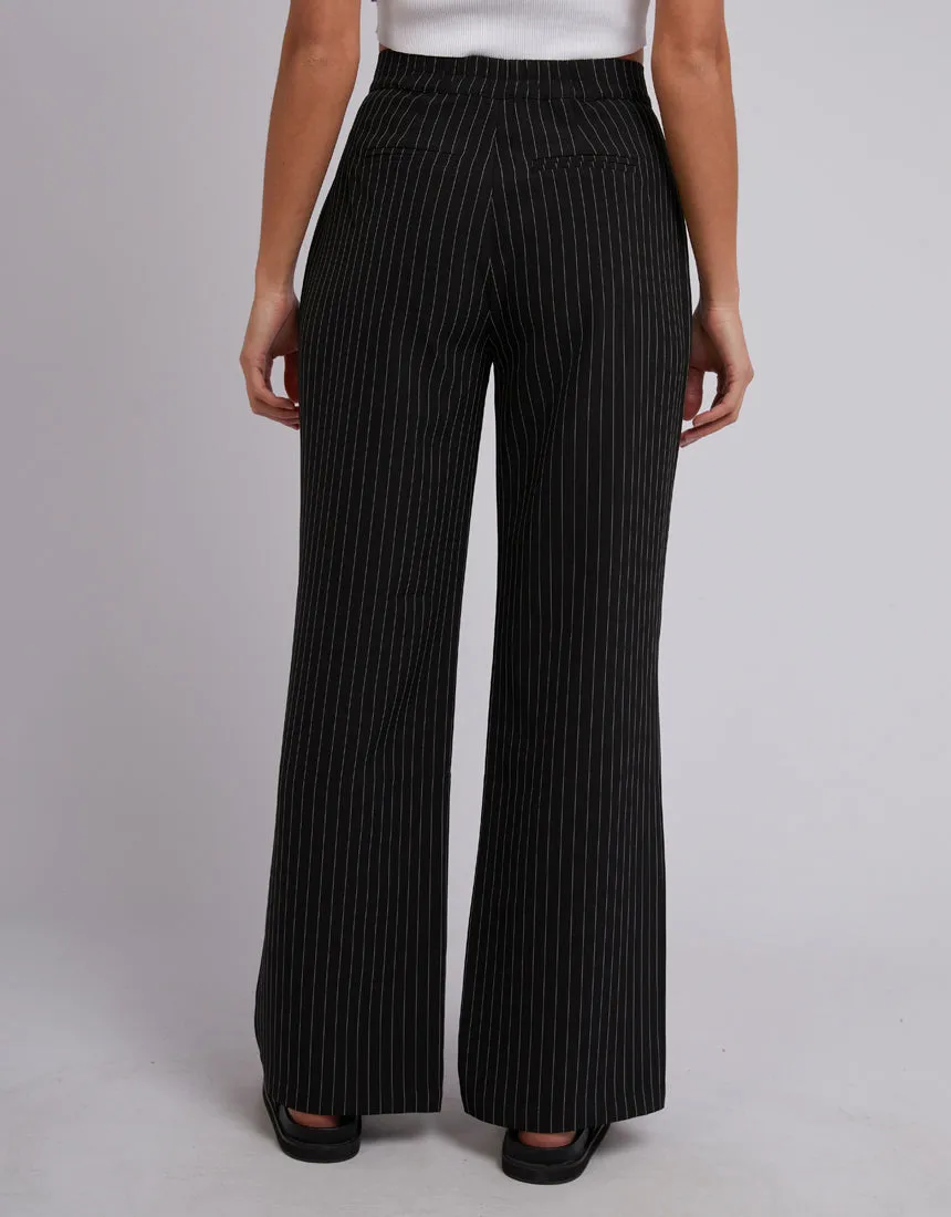 Alicia Pant | Black